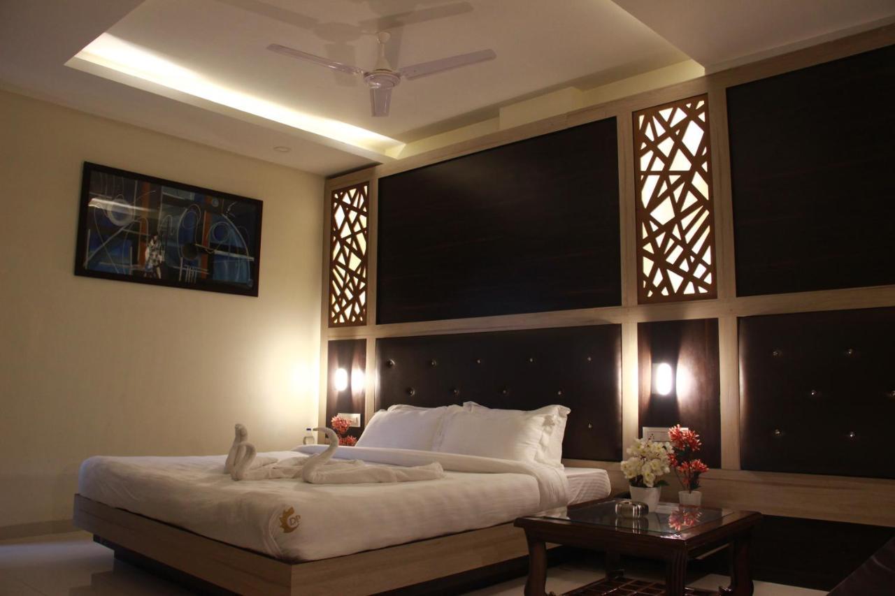 Hotel Dayal Shree Paradise Бхопал Экстерьер фото