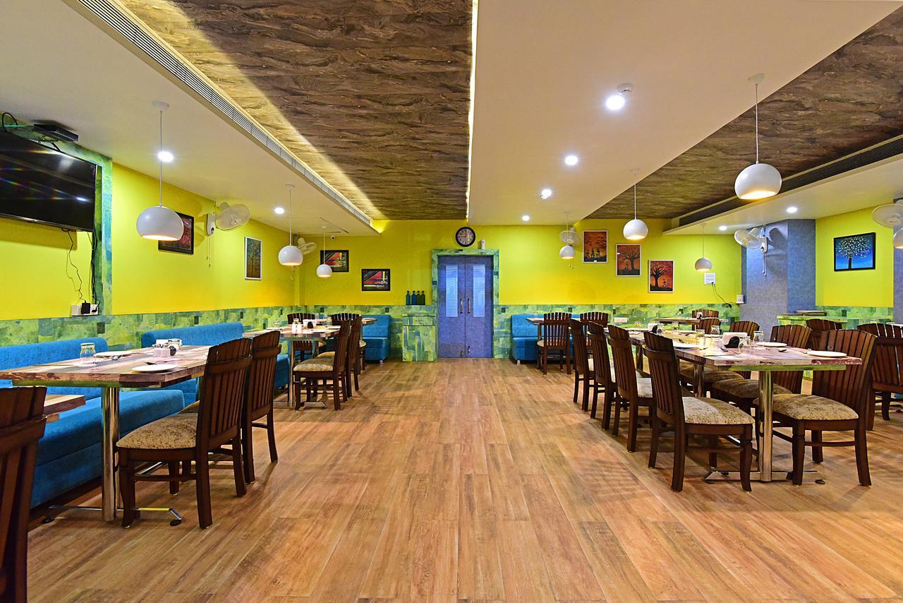 Hotel Dayal Shree Paradise Бхопал Экстерьер фото