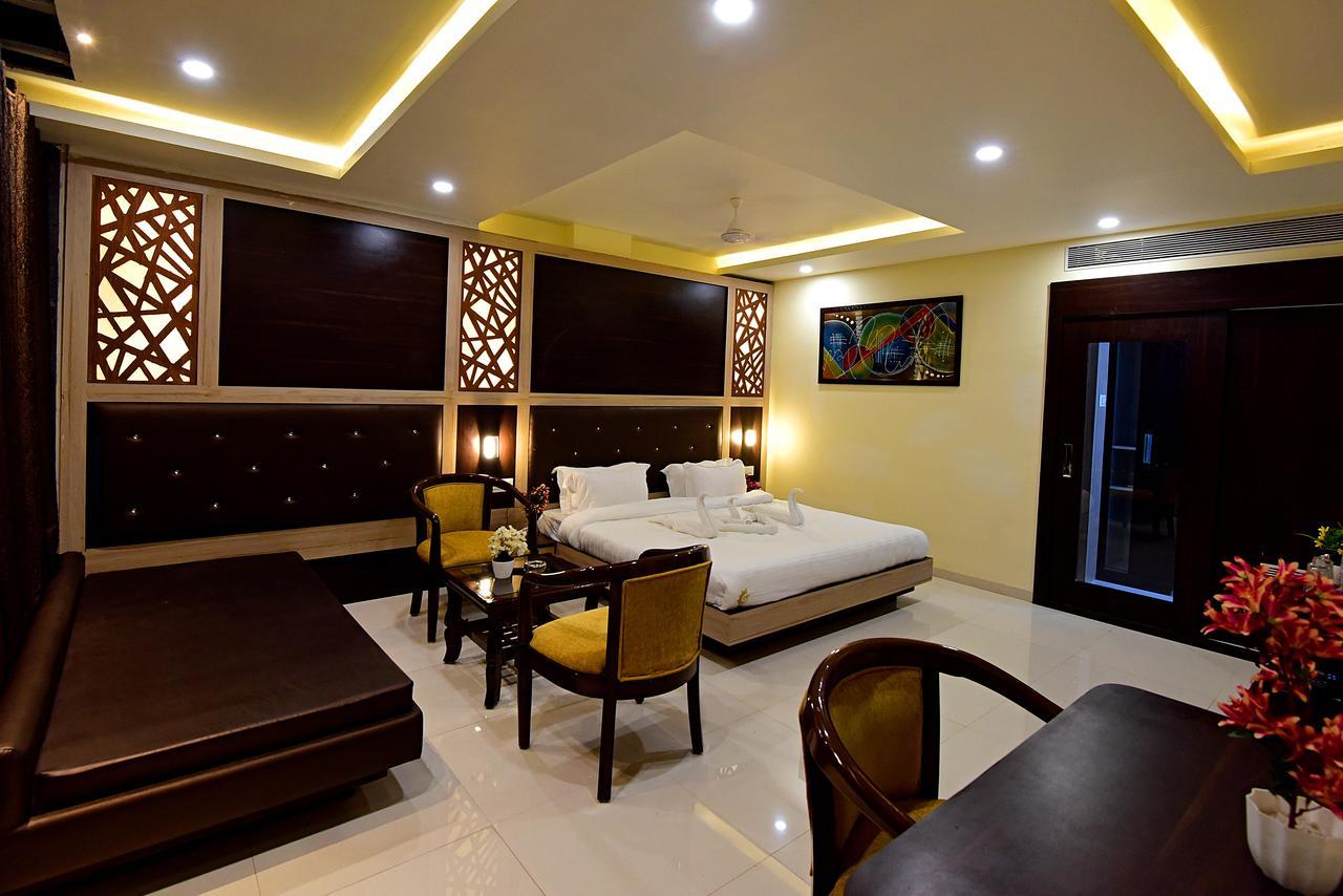 Hotel Dayal Shree Paradise Бхопал Экстерьер фото