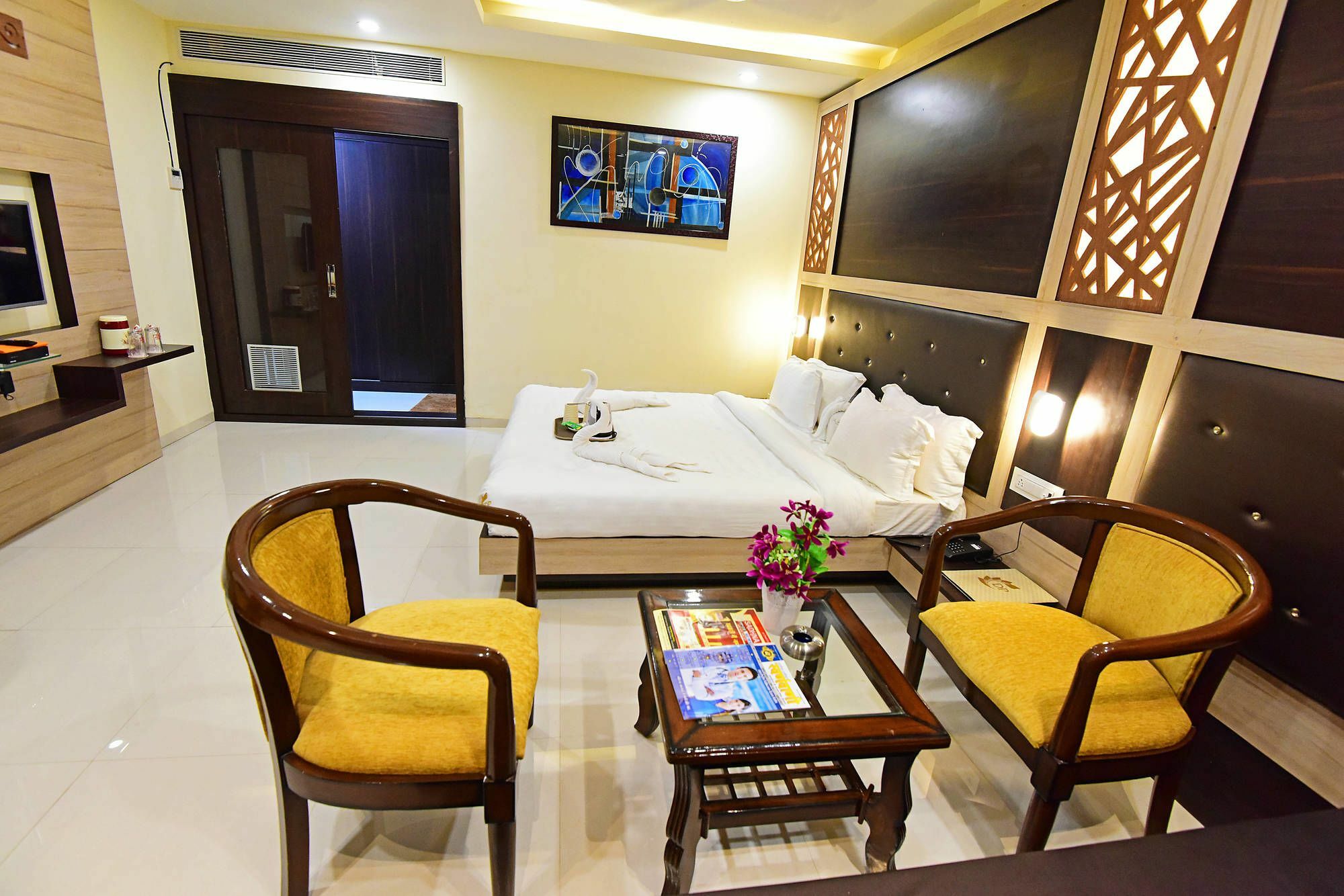 Hotel Dayal Shree Paradise Бхопал Экстерьер фото